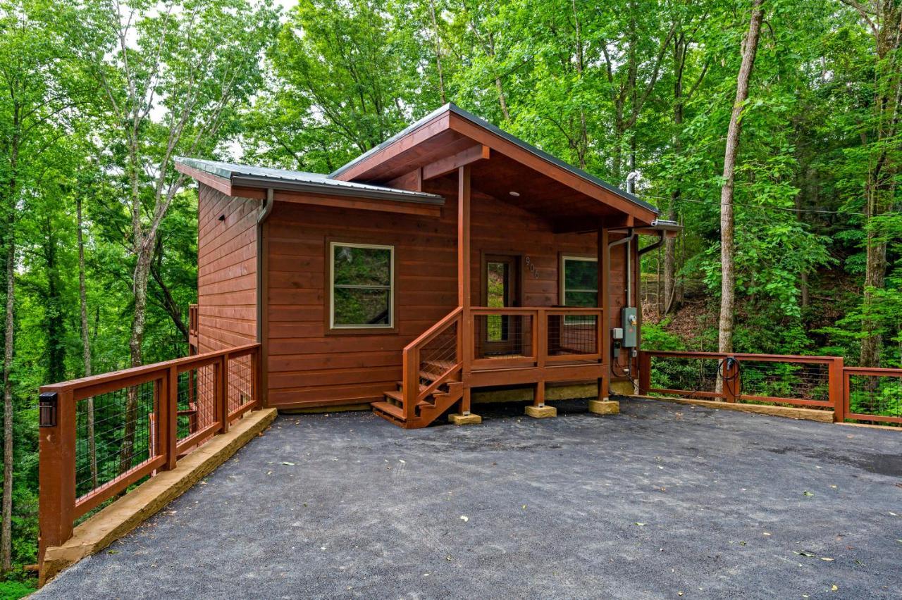 New Cozy Mountain Cabin Hot Tub Near Downtown Gatlinburg Exterior photo
