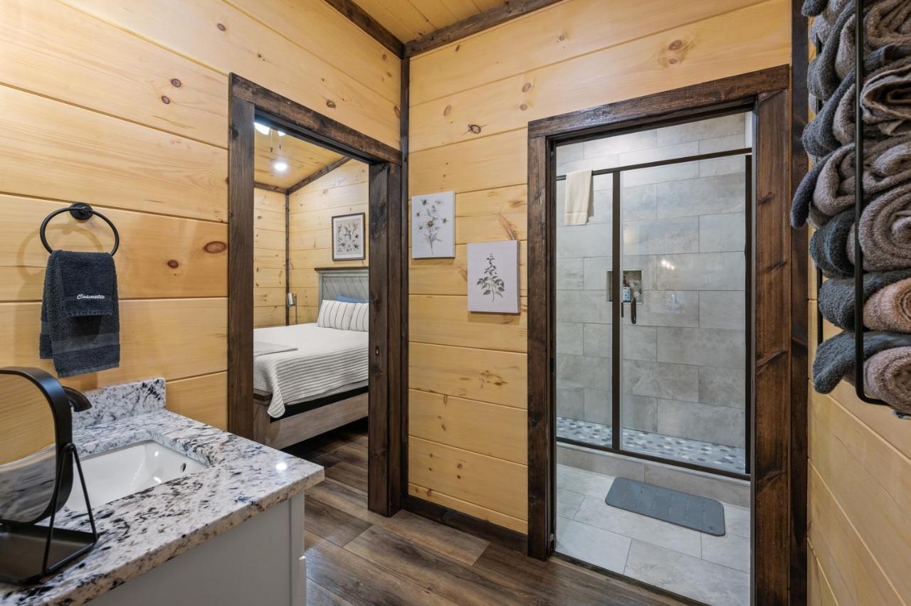 New Cozy Mountain Cabin Hot Tub Near Downtown Gatlinburg Exterior photo