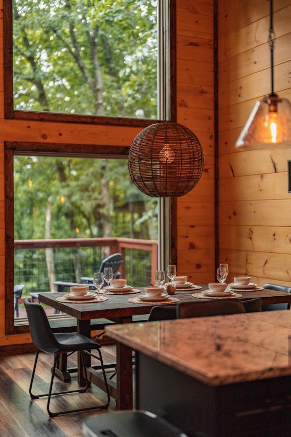 New Cozy Mountain Cabin Hot Tub Near Downtown Gatlinburg Exterior photo