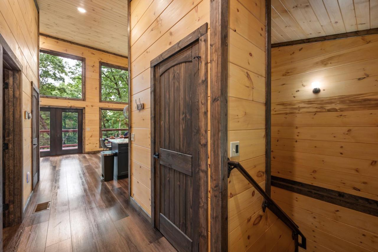 New Cozy Mountain Cabin Hot Tub Near Downtown Gatlinburg Exterior photo