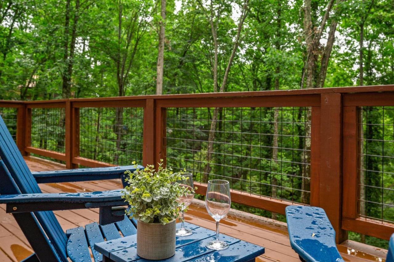 New Cozy Mountain Cabin Hot Tub Near Downtown Gatlinburg Exterior photo