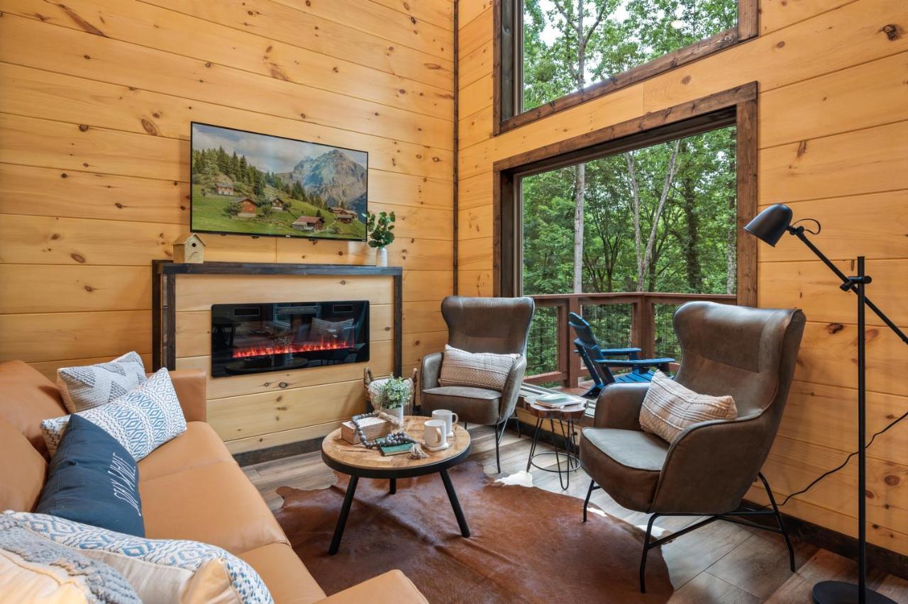 New Cozy Mountain Cabin Hot Tub Near Downtown Gatlinburg Exterior photo