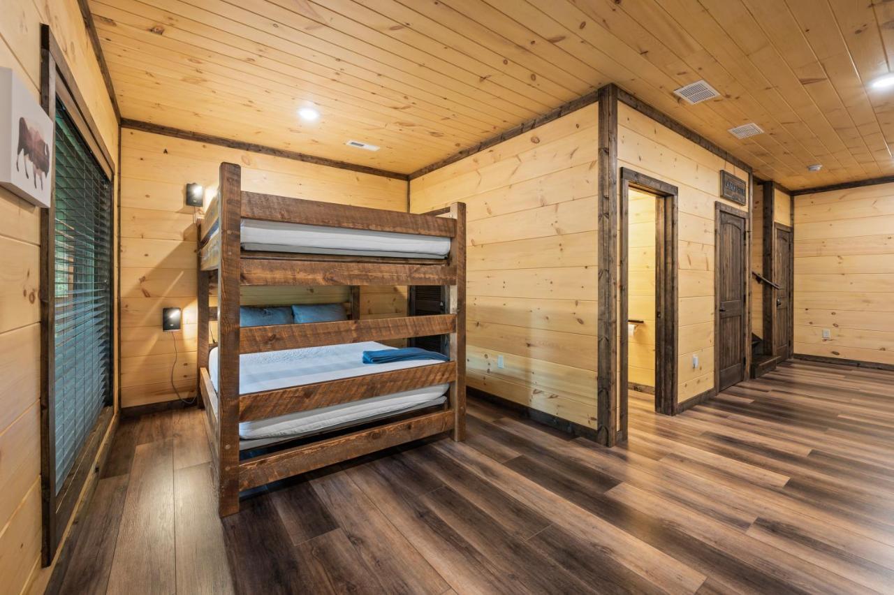New Cozy Mountain Cabin Hot Tub Near Downtown Gatlinburg Exterior photo